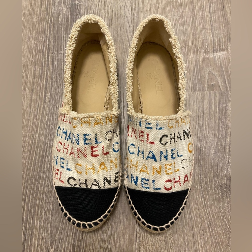 CHANEL Graffiti Interlocking CC Logo espadrilles with multi color logo shoes- 38